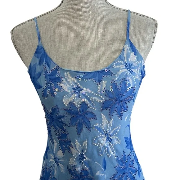 Chaundry Made in India Blue Beaded Floral Midi Dress - Picture 2 of 12